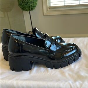 NWOT Black Chunky Women's  Loafers